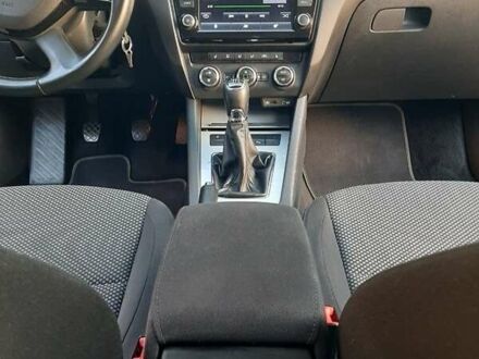 Серый Шкода Октавия, объемом двигателя 1.6 л и пробегом 313 тыс. км за 10300 $, фото 1 на Automoto.ua