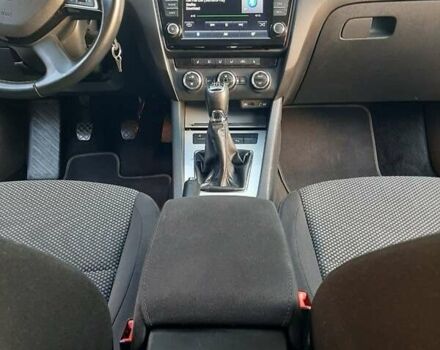 Шкода Октавия 2015 в Калуше на Automoto.ua Серый Шкода Октавия, объемом двигателя 1.6 л и пробегом 313 тыс. км за 10300 $, фото 1 на Automoto.ua