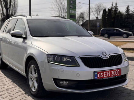 Шкода Октавия 2015 в Луцке на Automoto.ua Серый Шкода Октавия, объемом двигателя 2 л и пробегом 227 тыс. км за 12700 $, фото 1 на Automoto.ua