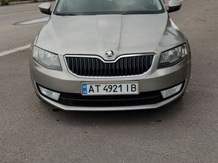 Шкода Октавия 2015 в Бурштыне на Automoto.ua Серый Шкода Октавия, объемом двигателя 1.6 л и пробегом 338 тыс. км за 10500 $, фото 1 на Automoto.ua