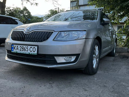 Сірий Шкода Октавія, об'ємом двигуна 1.6 л та пробігом 265 тис. км за 10800 $, фото 1 на Automoto.ua