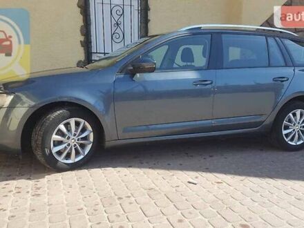 Шкода Октавия 2016 в Львове на Automoto.ua Серый Шкода Октавия, объемом двигателя 1.6 л и пробегом 285 тыс. км за 11800 $, фото 1 на Automoto.ua