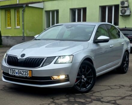 Серый Шкода Октавия, объемом двигателя 1.8 л и пробегом 240 тыс. км за 349 $, фото 1 на Automoto.ua