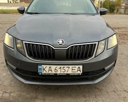Серый Шкода Октавия, объемом двигателя 1.6 л и пробегом 460 тыс. км за 10000 $, фото 1 на Automoto.ua