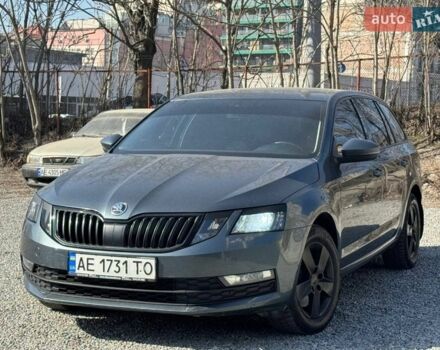 Сірий Шкода Октавія, об'ємом двигуна 1.8 л та пробігом 200 тис. км за 13500 $, фото 1 на Automoto.ua