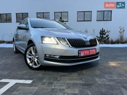 Шкода Октавия 2017 в Луцке на Automoto.ua Серый Шкода Октавия, объемом двигателя 1.97 л и пробегом 243 тыс. км за 16200 $, фото 1 на Automoto.ua