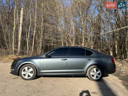 Серый Шкода Октавия, объемом двигателя 1.6 л и пробегом 201 тыс. км за 14300 $, фото 1 на Automoto.ua