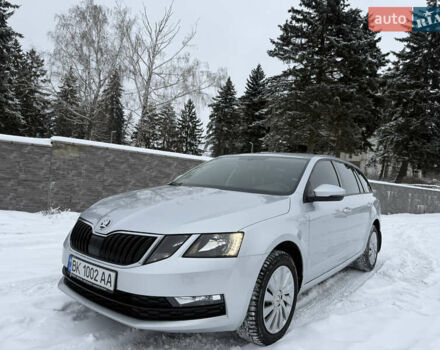 Сірий Шкода Октавія, об'ємом двигуна 2 л та пробігом 127 тис. км за 16900 $, фото 1 на Automoto.ua
