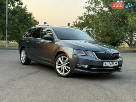 Шкода Октавия 2017 в Одессе на Automoto.ua Серый Шкода Октавия, объемом двигателя 1.97 л и пробегом 237 тыс. км за 17500 $, фото 1 на Automoto.ua