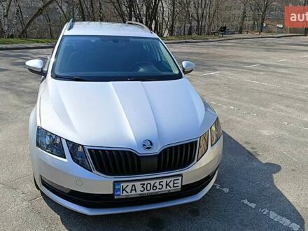 Шкода Октавия 2017 в Киеве на Automoto.ua Серый Шкода Октавия, объемом двигателя 1.6 л и пробегом 300 тыс. км за 13700 $, фото 1 на Automoto.ua