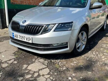 Шкода Октавія 2017 у Литине на Automoto.ua Сірий Шкода Октавія, об'ємом двигуна 1.97 л та пробігом 299 тис. км за 15000 $, фото 1 на Automoto.ua