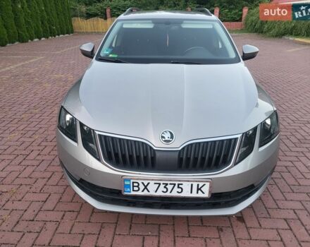 Серый Шкода Октавия, объемом двигателя 1.6 л и пробегом 249 тыс. км за 12500 $, фото 1 на Automoto.ua