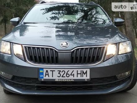 Шкода Октавия 2017 в Киеве на Automoto.ua Серый Шкода Октавия, объемом двигателя 1.6 л и пробегом 196 тыс. км за 13850 $, фото 1 на Automoto.ua