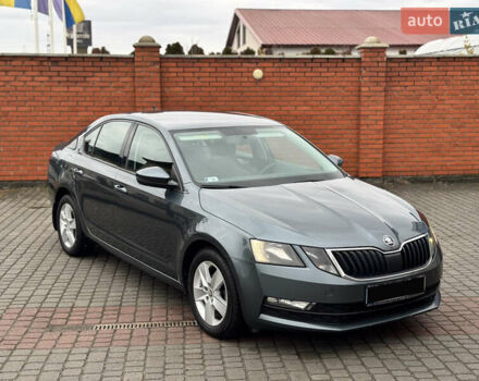 Серый Шкода Октавия, объемом двигателя 1.6 л и пробегом 207 тыс. км за 13500 $, фото 1 на Automoto.ua