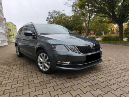 Серый Шкода Октавия, объемом двигателя 1.6 л и пробегом 78 тыс. км за 6300 $, фото 1 на Automoto.ua