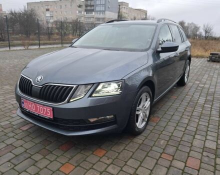 Серый Шкода Октавия, объемом двигателя 1.6 л и пробегом 180 тыс. км за 13000 $, фото 1 на Automoto.ua