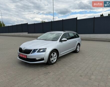 Серый Шкода Октавия, объемом двигателя 1.4 л и пробегом 227 тыс. км за 10950 $, фото 1 на Automoto.ua