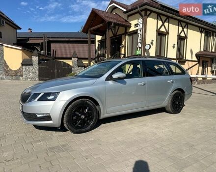 Серый Шкода Октавия, объемом двигателя 1.6 л и пробегом 192 тыс. км за 13999 $, фото 1 на Automoto.ua