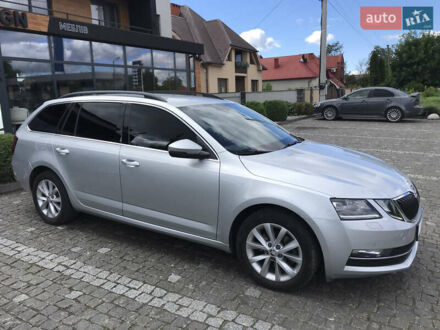 Шкода Октавия 2019 в Ужгороде на Automoto.ua Серый Шкода Октавия, объемом двигателя 2 л и пробегом 259 тыс. км за 15400 $, фото 1 на Automoto.ua