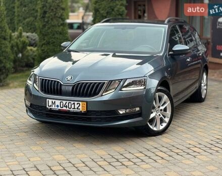 Серый Шкода Октавия, объемом двигателя 1.6 л и пробегом 225 тыс. км за 15550 $, фото 1 на Automoto.ua