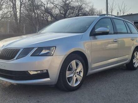 Сірий Шкода Октавія, об'ємом двигуна 1.5 л та пробігом 125 тис. км за 16200 $, фото 1 на Automoto.ua