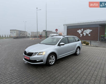 Серый Шкода Октавия, объемом двигателя 1.6 л и пробегом 247 тыс. км за 14200 $, фото 1 на Automoto.ua
