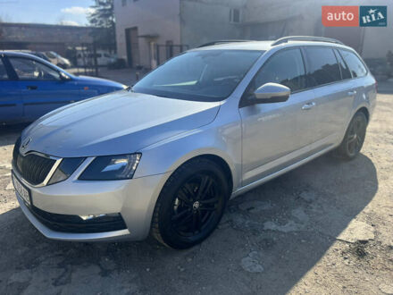 Шкода Октавія 2020 у Івано-Франківську на Automoto.ua Сірий Шкода Октавія, об'ємом двигуна 1.97 л та пробігом 205 тис. км за 14750 $, фото 1 на Automoto.ua