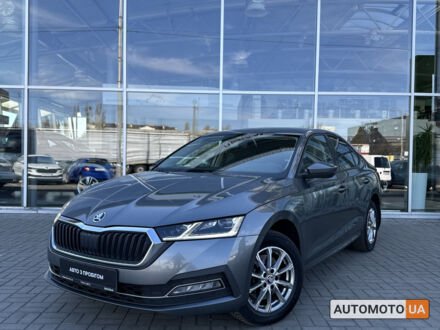 Шкода Октавія 2023 у Києві на Automoto.ua Сірий Шкода Октавія, об'ємом двигуна 2 л та пробігом 161 тис. км за 22700 $, фото 1 на Automoto.ua