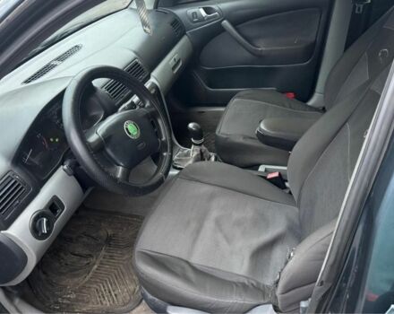 Синий Шкода Октавия, объемом двигателя 0 л и пробегом 300 тыс. км за 1771 $, фото 4 на Automoto.ua