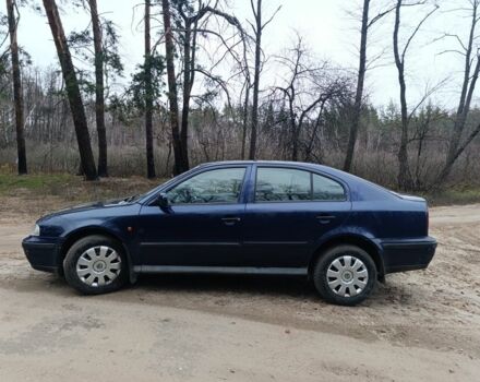 Синий Шкода Октавия, объемом двигателя 1.9 л и пробегом 333 тыс. км за 1900 $, фото 4 на Automoto.ua