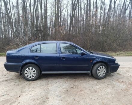 Синий Шкода Октавия, объемом двигателя 1.9 л и пробегом 333 тыс. км за 1900 $, фото 5 на Automoto.ua