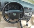 Синий Шкода Октавия, объемом двигателя 2 л и пробегом 215 тыс. км за 5793 $, фото 3 на Automoto.ua