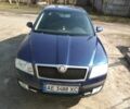 Синий Шкода Октавия, объемом двигателя 2 л и пробегом 215 тыс. км за 5500 $, фото 1 на Automoto.ua