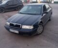 Синий Шкода Октавия, объемом двигателя 1.6 л и пробегом 300 тыс. км за 3300 $, фото 1 на Automoto.ua