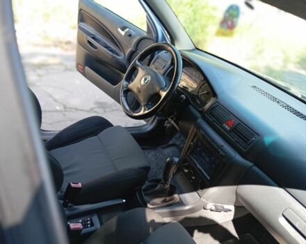 Синій Шкода Октавія, об'ємом двигуна 1.6 л та пробігом 355 тис. км за 3900 $, фото 5 на Automoto.ua