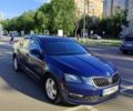 Синий Шкода Октавия, объемом двигателя 1.6 л и пробегом 307 тыс. км за 11500 $, фото 1 на Automoto.ua