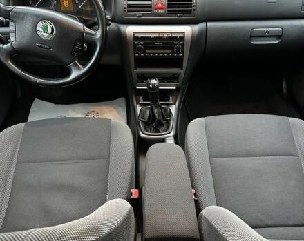 Синий Шкода Октавия, объемом двигателя 1.8 л и пробегом 264 тыс. км за 5000 $, фото 6 на Automoto.ua