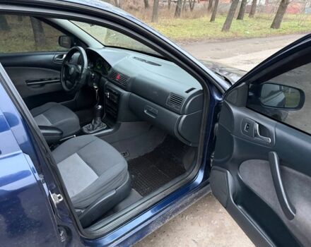 Синій Шкода Октавія, об'ємом двигуна 1.6 л та пробігом 228 тис. км за 4250 $, фото 9 на Automoto.ua