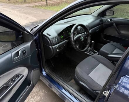 Синій Шкода Октавія, об'ємом двигуна 1.6 л та пробігом 228 тис. км за 4250 $, фото 10 на Automoto.ua