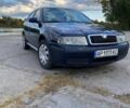 Синий Шкода Октавия, объемом двигателя 1.6 л и пробегом 325 тыс. км за 3100 $, фото 1 на Automoto.ua