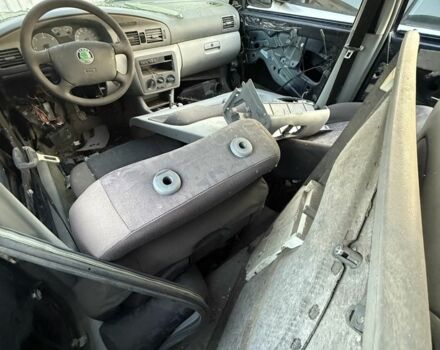 Синий Шкода Октавия, объемом двигателя 9 л и пробегом 300 тыс. км за 750 $, фото 2 на Automoto.ua