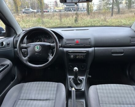 Синий Шкода Октавия, объемом двигателя 1.6 л и пробегом 252 тыс. км за 2200 $, фото 11 на Automoto.ua