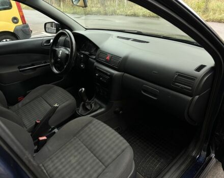 Синий Шкода Октавия, объемом двигателя 1.6 л и пробегом 252 тыс. км за 2300 $, фото 13 на Automoto.ua