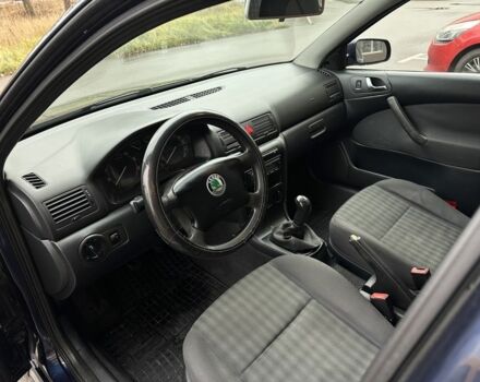 Синий Шкода Октавия, объемом двигателя 1.6 л и пробегом 252 тыс. км за 2200 $, фото 9 на Automoto.ua