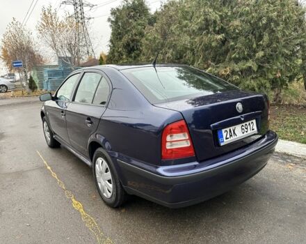 Синий Шкода Октавия, объемом двигателя 1.6 л и пробегом 252 тыс. км за 2200 $, фото 2 на Automoto.ua
