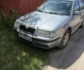Синий Шкода Октавия, объемом двигателя 1.6 л и пробегом 330 тыс. км за 2999 $, фото 1 на Automoto.ua