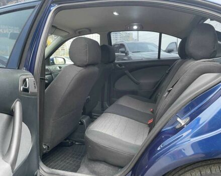 Синий Шкода Октавия, объемом двигателя 1.6 л и пробегом 289 тыс. км за 4990 $, фото 8 на Automoto.ua