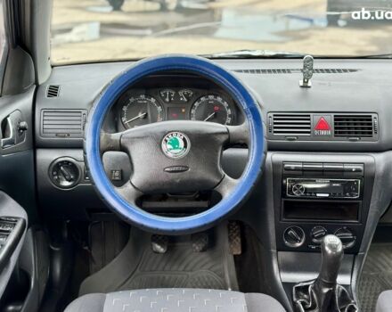 Синий Шкода Октавия, объемом двигателя 1.6 л и пробегом 237 тыс. км за 4500 $, фото 12 на Automoto.ua