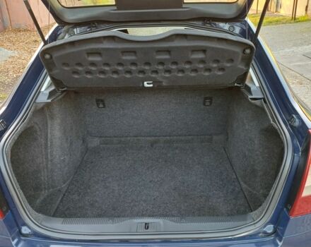 Синий Шкода Октавия, объемом двигателя 1.6 л и пробегом 204 тыс. км за 6300 $, фото 5 на Automoto.ua