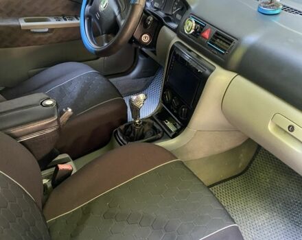 Синий Шкода Октавия, объемом двигателя 1.9 л и пробегом 425 тыс. км за 3300 $, фото 3 на Automoto.ua
